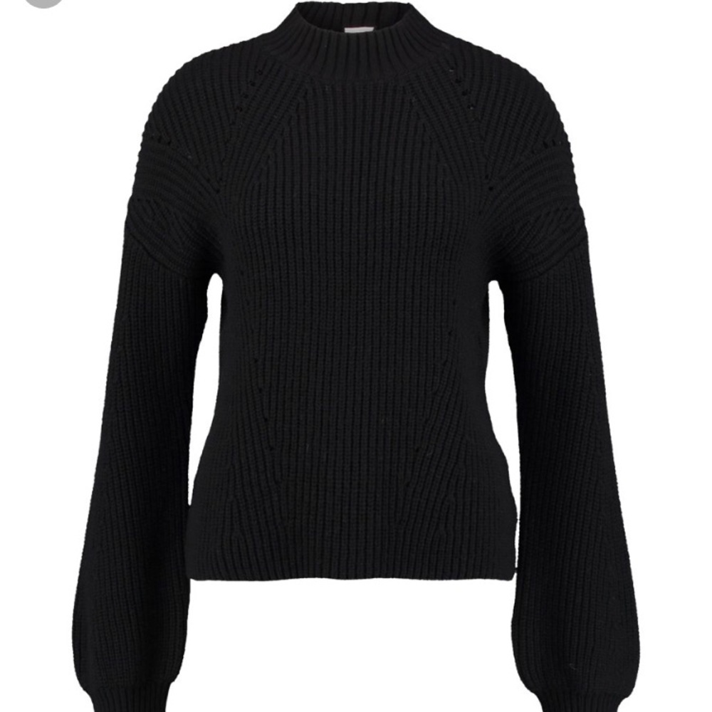 NWT GAP Black Mockneck Pullover. Size S.